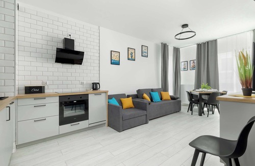 West Pomeranian Voivodeship Apartment | Zielonego Mostu 1 | Szczecin | Modern Apartment | Parking | Water View | Balcony