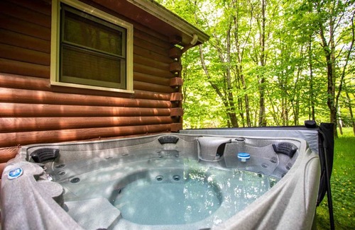 Blowing Rock Cabin | Ziggy Resorts River Cabins - Azalea