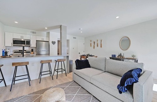 Barton Hills House | Zilker Bungalow, Pet Friendly