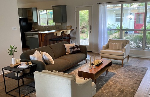 Barton Heights House | Zilker neighborhood gem - easy walk to Barton Springs Pool and much more!