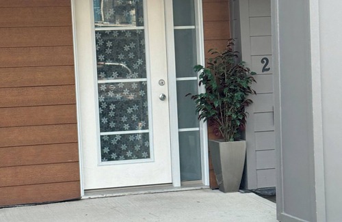 Fort Gary House | Zillion’s luxury 2/3 bedroom 1 and half bathrooms townhouse in South Pointe