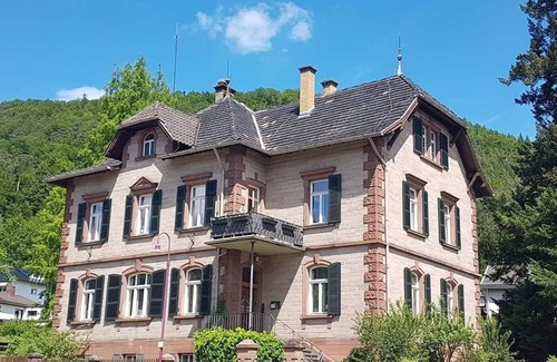 Merzalben Apartment | Zimmer 3 - Hostel Forsthaus