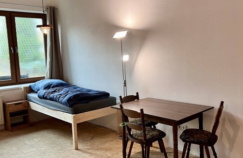 Weinbach House | Zimmer am Hahn