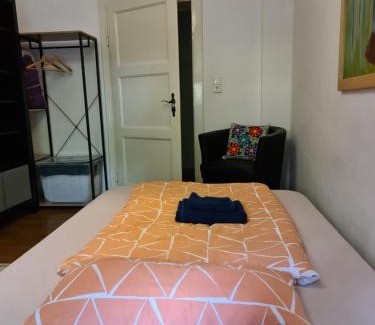 Zellerau House | Zimmer in zentraler Lage/Room near downtown
