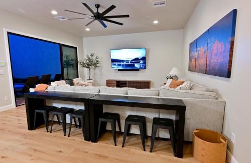 Hurricane House | Zion Red Villa at Sand Hollow with Private Pool and Hot Tub