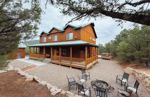 Zion National Park East Entrance House | Zion Views- La Mesa Lodge + Resort Access