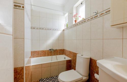 Zipari Apartment | Zipari Oasis Modern Comforts with Stunning Views