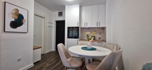 Radanovici Apartment | Zira2