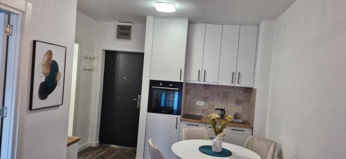 Radanovici Apartment | Zira2