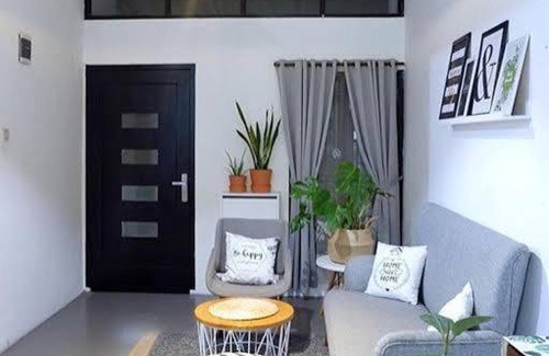 Medan House | ZiRR Homestay