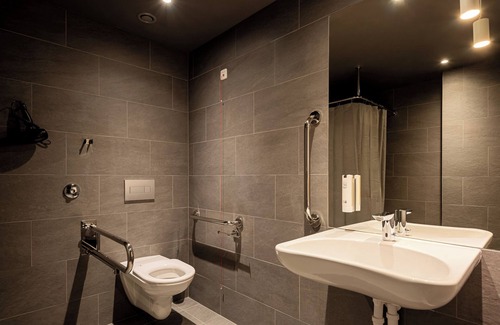 Kloten Hotel | Zleep Hotel Zürich-Kloten