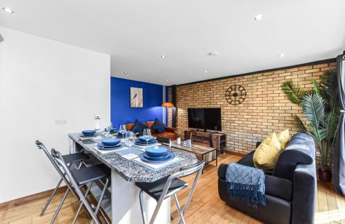 Cathedrals Apartment | Zone 1, Family Friendly, 2 Beds, Central London