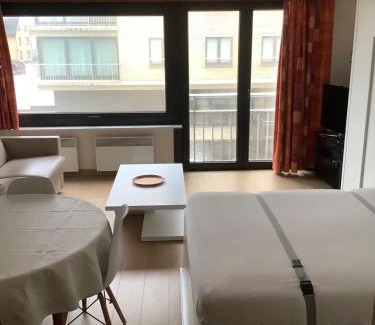 Sint-Idesbald Apartment | Zongerichte studio Sint-Idesbald met mooi zeezicht