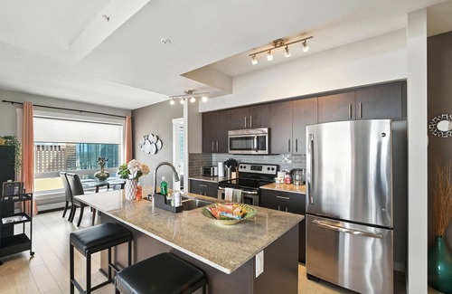 Downtown Edmonton Apartment | Zorro - Stylish 2BD | 2 BA | Ice District Suite!