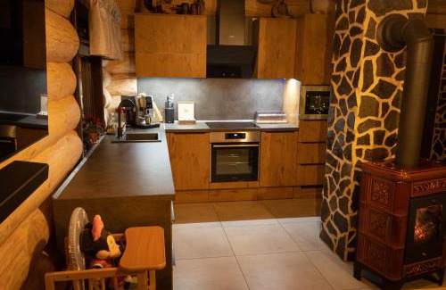 Liptovsky Trnovec House | Zrúboček/Log Cabin
