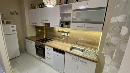 Nyiregyhaza Apartment | Zrinyi Central Apartman with free parking