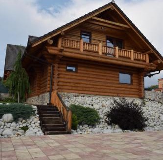 Nova Lesna House | Zrubový dom - Moon Nová Lesná