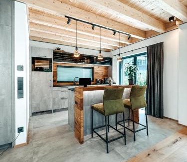 Garmisch-Partenkirchen Ski Chalet | ZSAM Chalets mit Sauna und Hottub