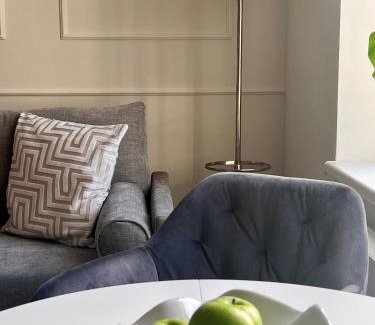 Warnemuende Apartment | ZUHAUSE AM MEER mit Sonnenbalkon in Strand- und Altstadtnähe