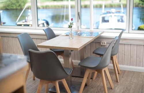 Wrohm Bed & Breakfast | Zum Alten Fährhaus - Bed & Breakfast