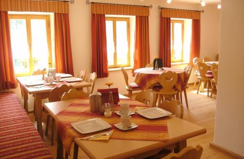 Neualbenreuth House | Zum Egerländer Fachwerkhof