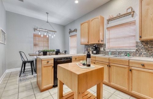 New Braunfels House | ZunkHouse Platz - Downtown - River Access - Backyard Oasis