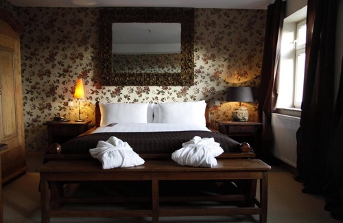 Nideggen Hotel | Zur Ewigen Lampe at Hemingway Trail