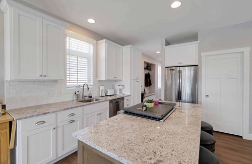 Ottawa House | Zuzu's Petals 3 bed 4 bath
