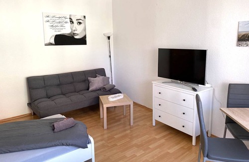 Zwickau Apartment | Zw01b - 2 Zimmer Wohnung in Zwickau, 55qm, 2 Schlafzimmer, Max. 4 Personen