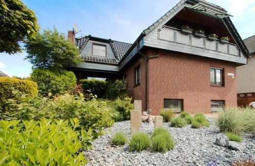 Altenhagen Apartment | Zwei Ferienwohnungen Ankerpatz 70 qm mit Loggia & Puppenstube 50 qm mit Gartenterrasse in Hagenburg nähe Steinhuder Meer