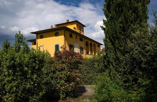 Massa e Cozzile Apartment | Zwei Zimmer Wohnung La Colombaia Mit Garten