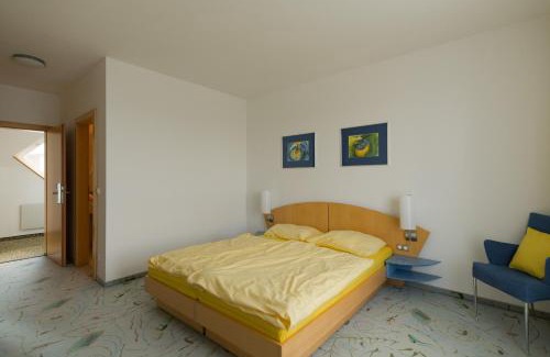 Waidhofen an der Thaya Bed & Breakfast | Zweibettzimmer am Bauernhof mit Tieren (ehemaliges Golfhotel)