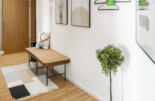 Zwickau Apartment | Zwickau Dr.-Friedrichs-Ring | One-Bedroom Suite L
