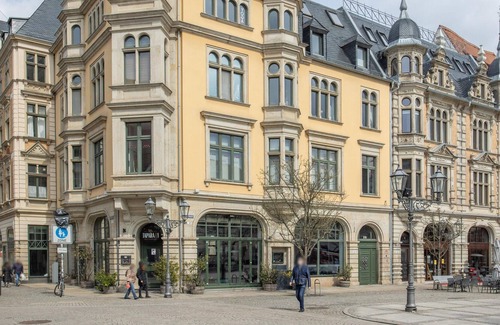 Zwickau Apartment | Zwickau Hauptmarkt | Suite XL + Sofa Bed