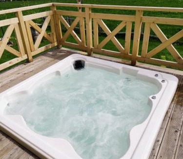 Zab Ski Chalet | Zymbiańsko Chałupa 2 z jacuzzi