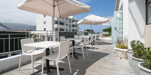 Hermanus City-Centre Hostel | Zzzone Boutique Hostel