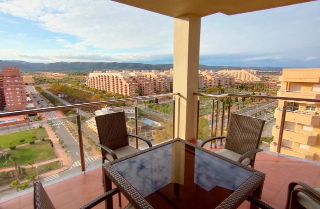 Ático exclusivo con piscina y vistas al mar - Primera línea de mar