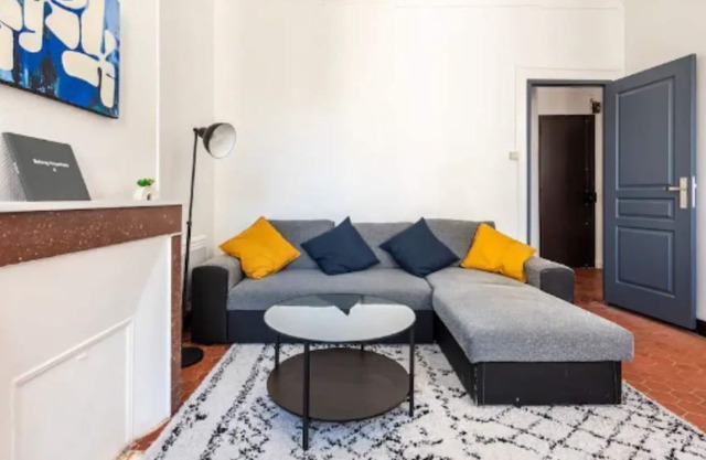 {Ô Petits Docks} Hyper Centre Marseille