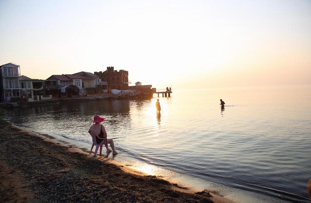 Дом с терассой на берегу моря