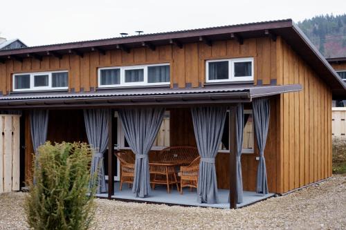 Нанашкові хатки