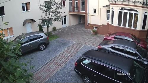 Номер та Паркінг Rooms Parking Світло Є