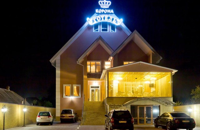 Отель Корона