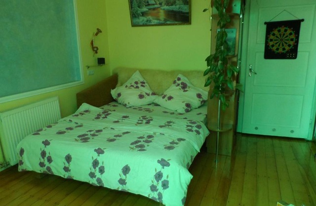 "Ранчо" -басейн,тераса, квіти, сад