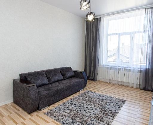 Центр Просторі апартаменти, поруч площа