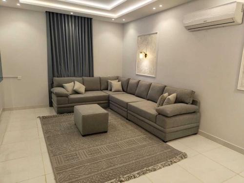 شقة بغرفة نوم وصالة - Luxury bedroom and living Room