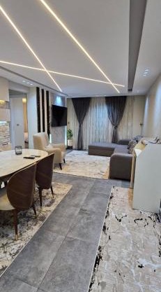 شقه فندقيه مدينه نصر شارع رياض شمس