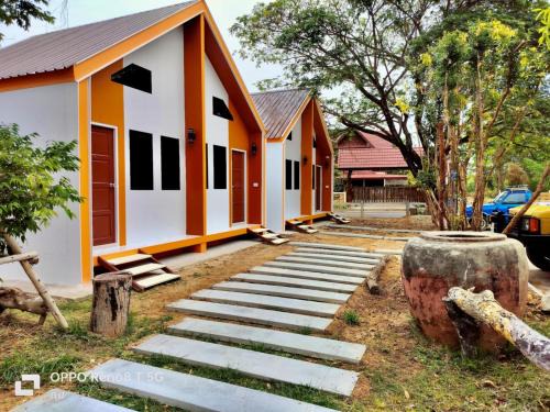 แอทโฮมไร่พอดี รีสอร์ท At home raipordee resort