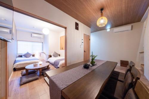 伏見稲荷のお宿 伏見とき 寝室3つ Bed 8台