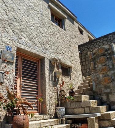 芹壁梅好石屋 Mayhao Stone House