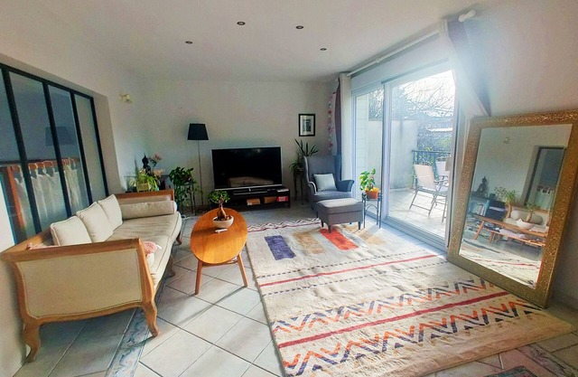 靠近巴黎戴高乐机场，国际展览中心，法国体育场，迪斯尼乐园